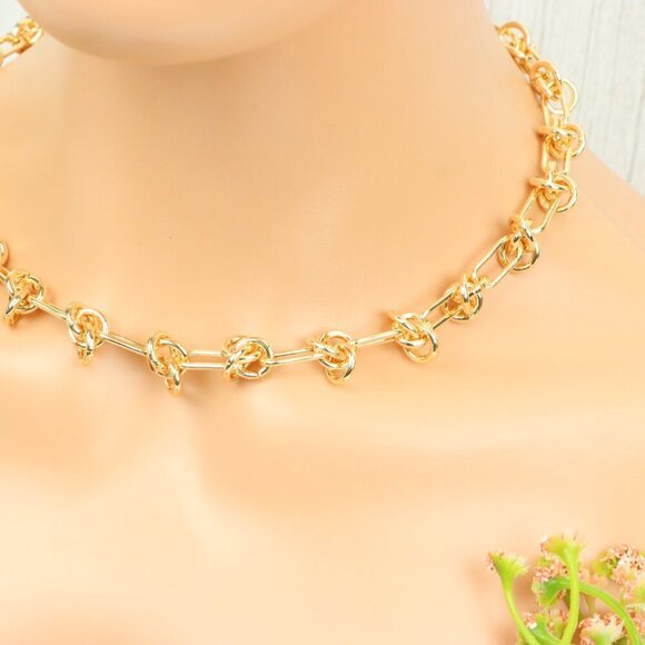 "Minimalist & Elegant Necklace Chain – Perfect for Women & Girls | UNVRC1636 - Picture 3 of 10